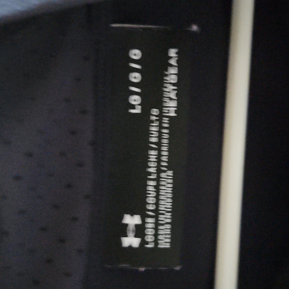 Pullover - Picture 2 of 3